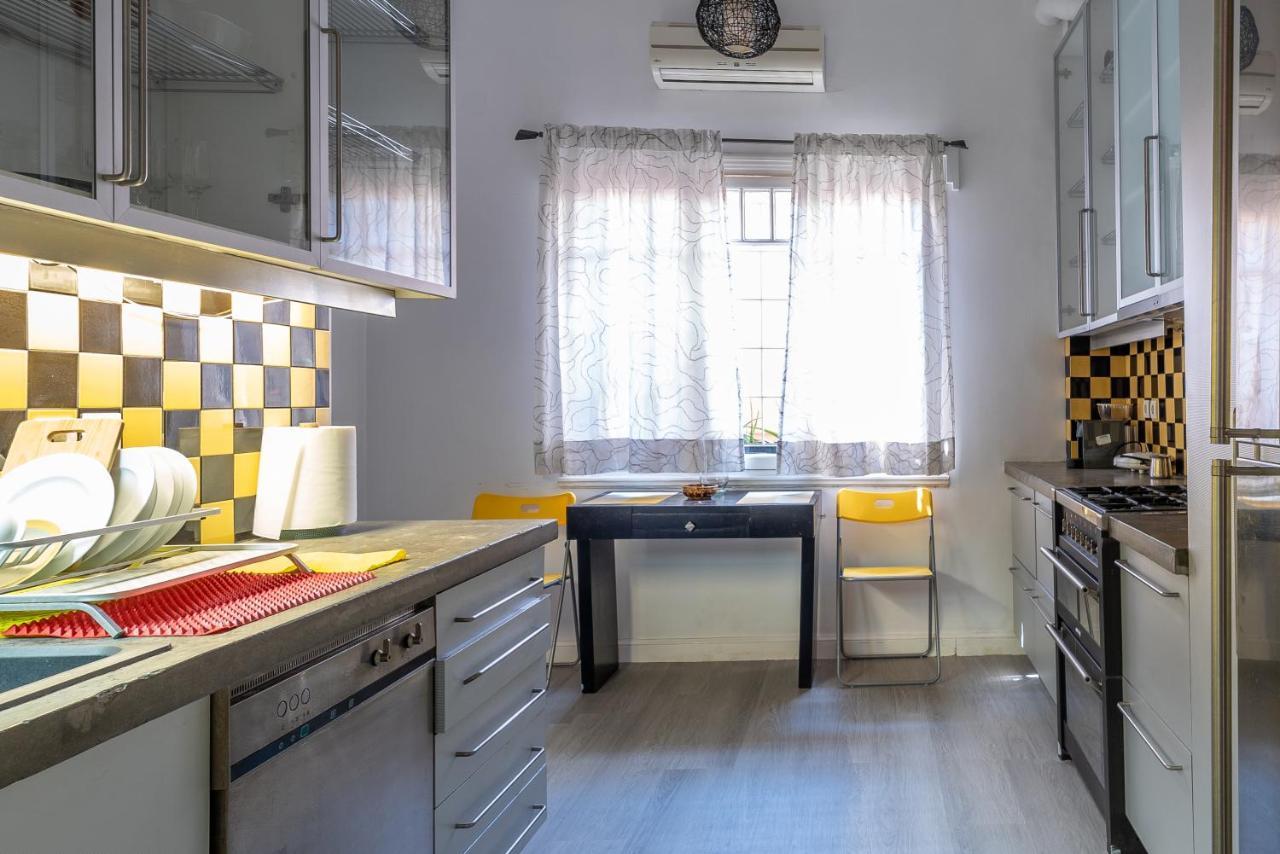 Apollonas Luxurious Apartments Atény Exteriér fotografie